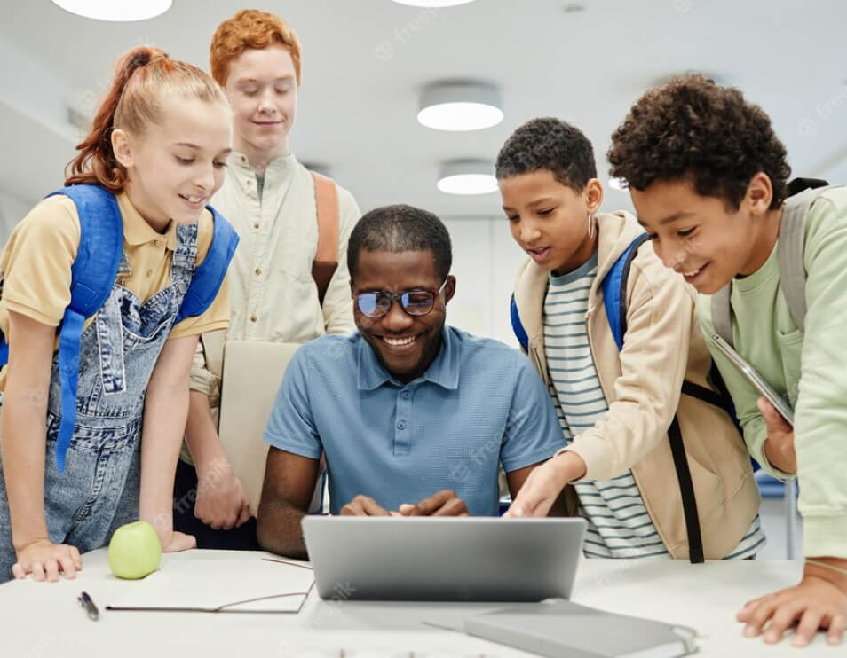 Alumni Networks as an Untapped Teaching Resource